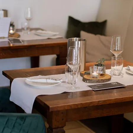 לינה וארוחת בוקר Cabinett 1876 טריטנהיים