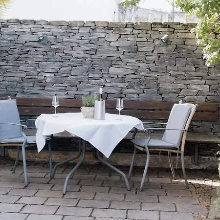 לינה וארוחת בוקר Cabinett 1876