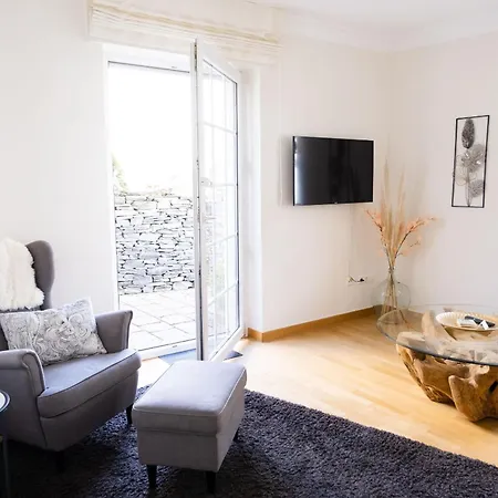 ベッド・アンド・ブレックファスト Cabinett 1876