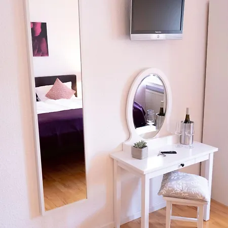 فندق مبيت وإفطار Cabinett 1876 *