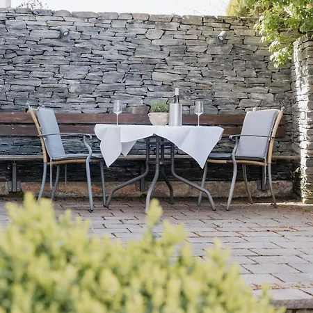 ベッド・アンド・ブレックファスト Cabinett 1876 3*